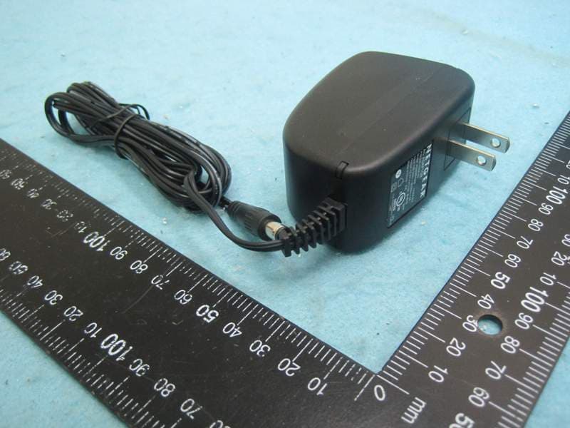 WiFi Cable Modem Router - FCC ID PY313300241 - Netgear Incorporated (4)
