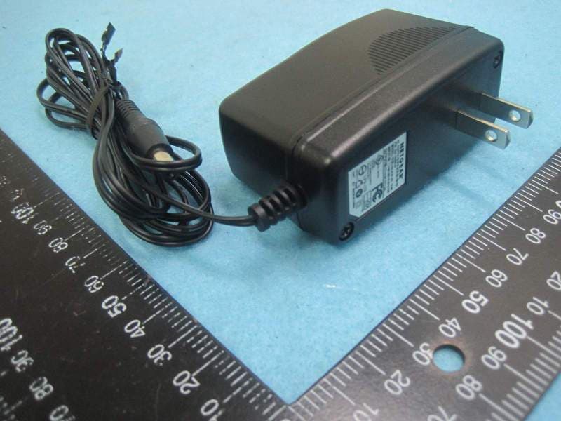 UNIVERSAL DUAL BAND WIFI RANGE EXTENDER - FCC ID PY313400243 - Netgear Incorporated (4)
