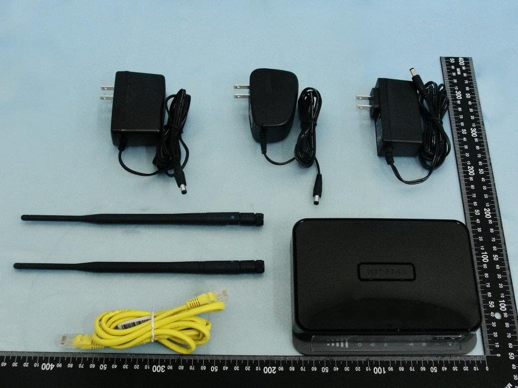 MOBILE LTE BROADBAND 11N WIRELESS ROUTER - FCC ID PY313400244 - Netgear Incorporated (1)