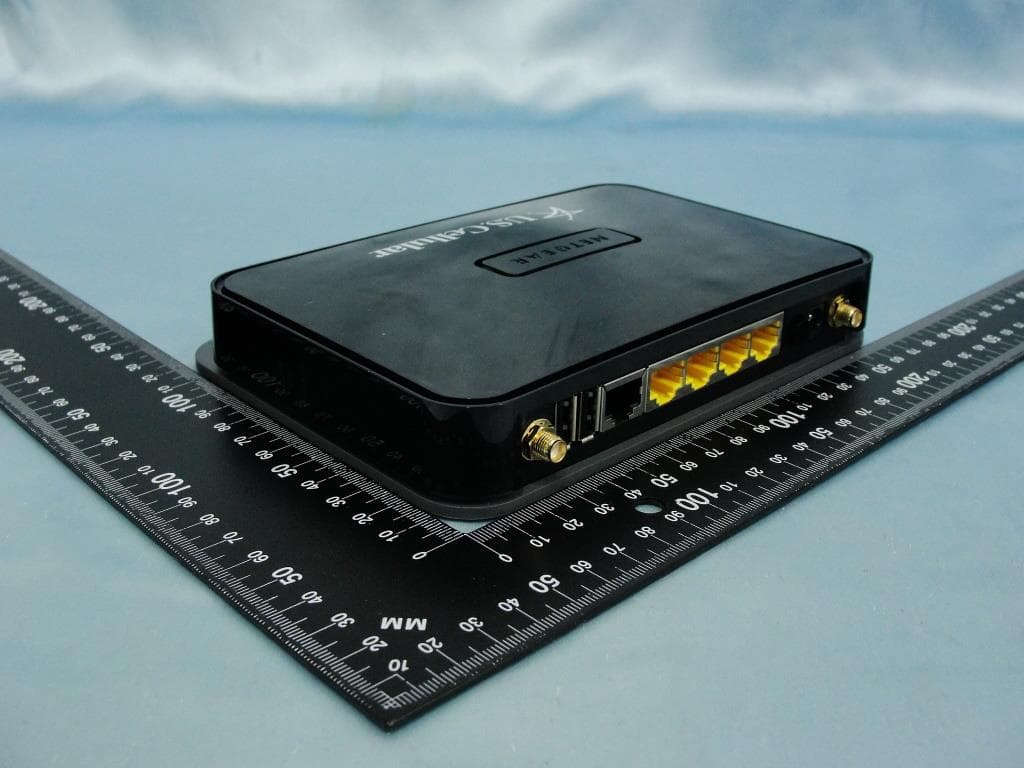 MOBILE LTE BROADBAND 11N WIRELESS ROUTER - FCC ID PY313400244 - Netgear Incorporated (3)