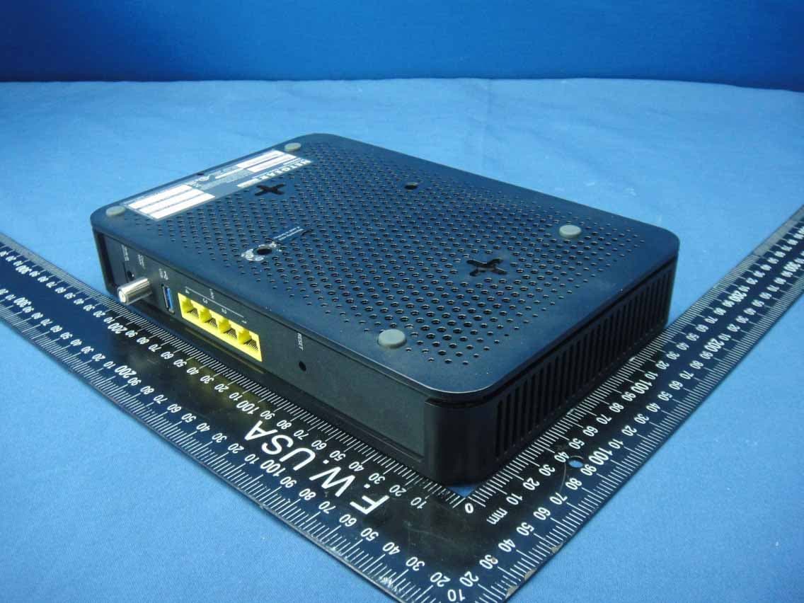 Wireless Cable Data Gateway - FCC ID PY314200260 - Netgear Incorporated (2)