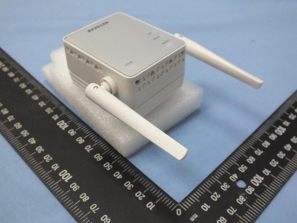 N300 WiFi Range Extender - FCC ID PY314200263 - Netgear Incorporated (2)