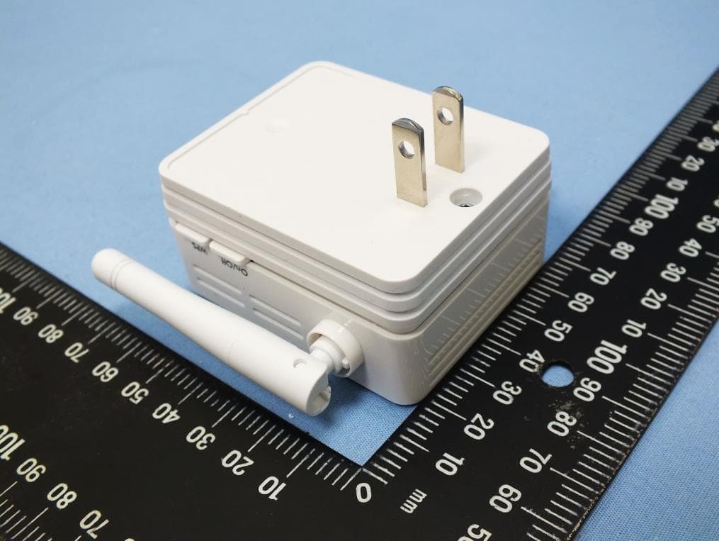 Universal WiFi Range Extender - FCC ID PY314200268 - Netgear Incorporated (1)