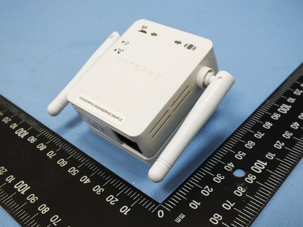 Universal WiFi Range Extender - FCC ID PY314200268 - Netgear Incorporated (2)