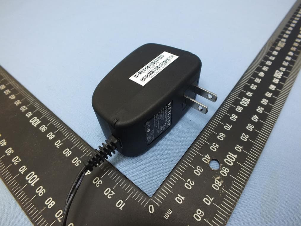 AC1200 Smart WiFi Router with External Antennas - FCC ID PY314200274 - Netgear Incorporated (4)