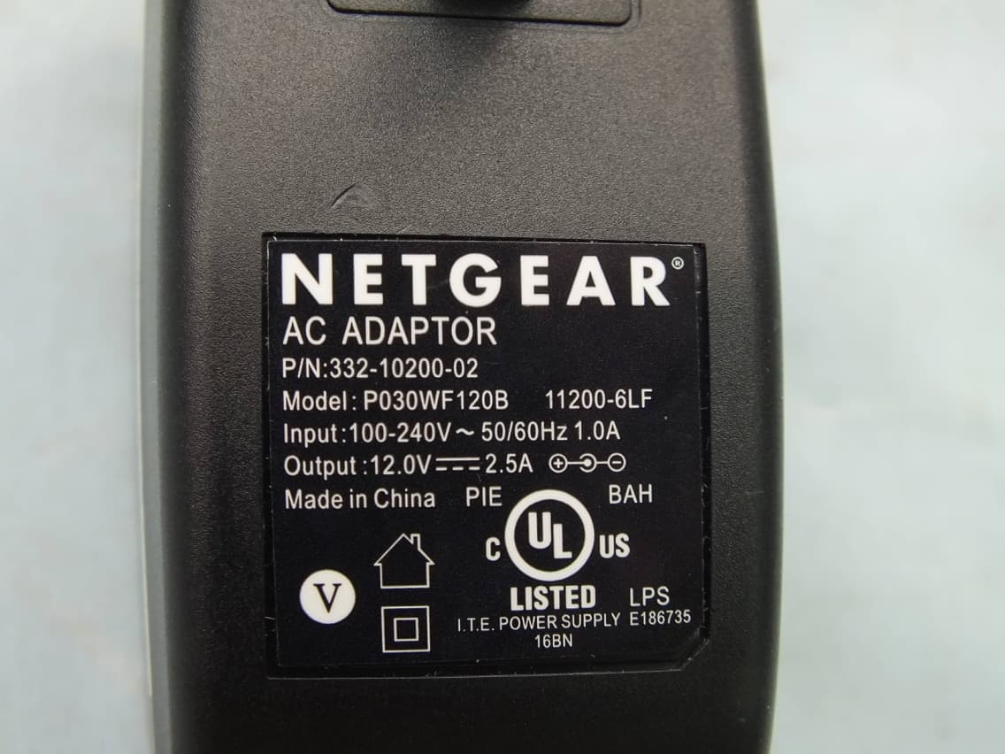 DTS, NII N900 Wireless Dual Band Gigabit Router - FCC ID PY314200277 - Netgear Incorporated (2)