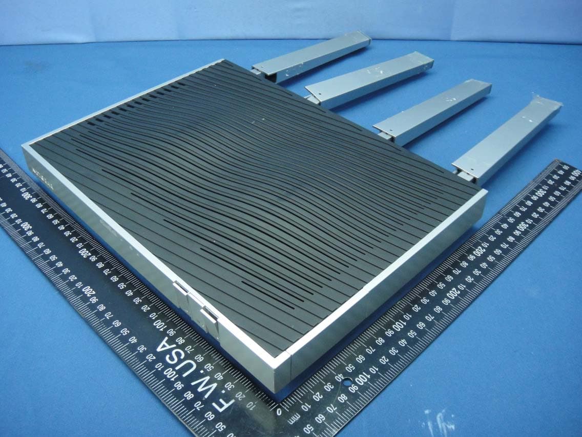 Nighthawk X8 Tri Band WiFi Router - FCC ID PY315200309 - Netgear Incorporated