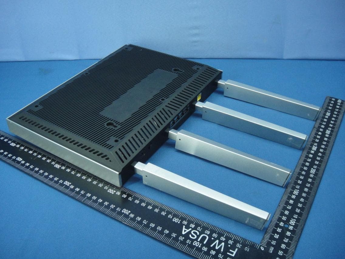 Nighthawk X4S Smart WiFi Router - FCC ID PY315200310 - Netgear Incorporated (3)