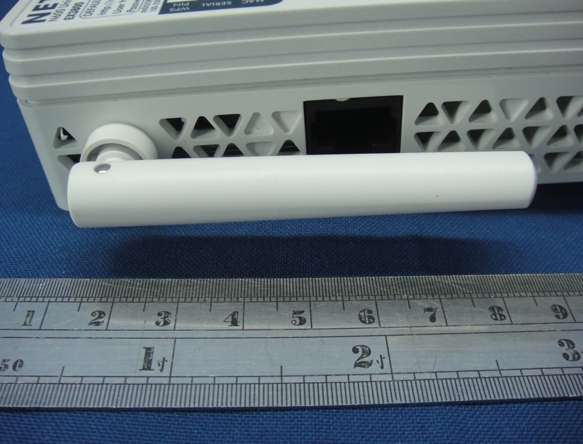 AC750 Universal Pass Though WiFi Range Extender - FCC ID PY315300318 - Netgear Incorporated