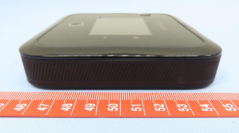 5G MHS Travel Router - FCC ID PY320400515 - Netgear Incorporated (4)