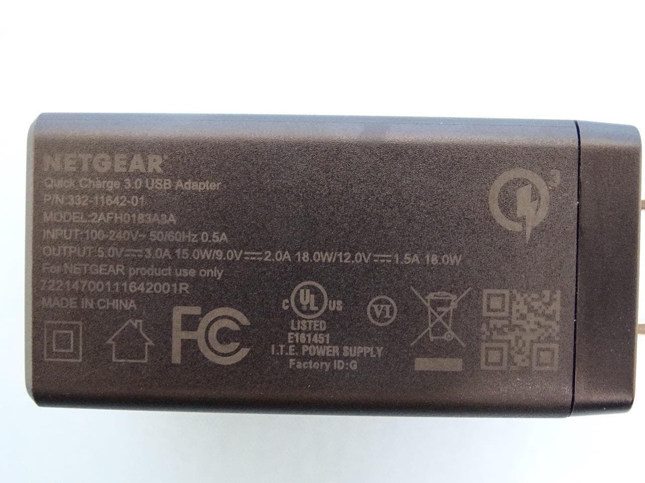Netgear 5G MHS Travel Router - FCC ID PY321100529 - Netgear Incorporated (2)