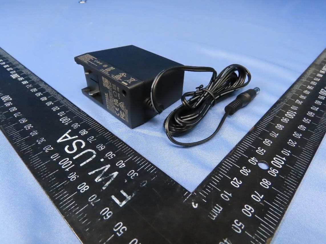 Mesh WiFi 6E Router - FCC ID PY322100563 - Netgear Incorporated (4)