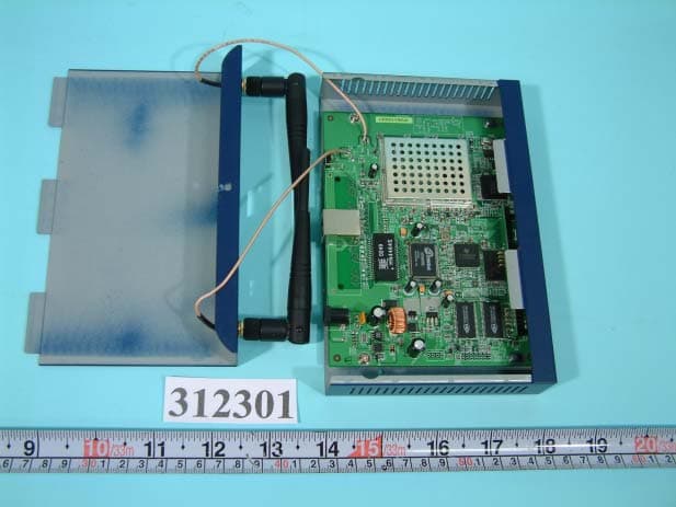 802.11b Access Point - FCC ID PY3ME103 - Netgear Incorporated (4)