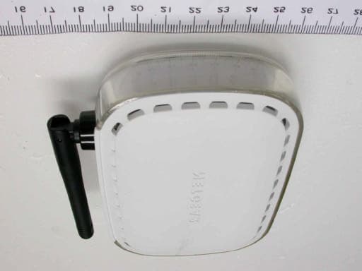 54 Mbps Wireless Game Adapter - FCC ID PY3WGE111 - Netgear Incorporated (5)