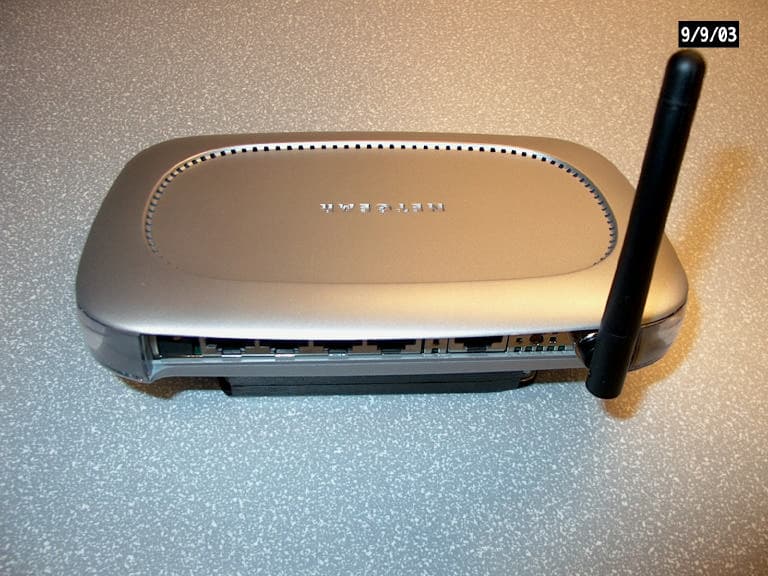 802.11 b/g Wireless Router - FCC ID PY3WGR614V3 - Netgear Incorporated (1)