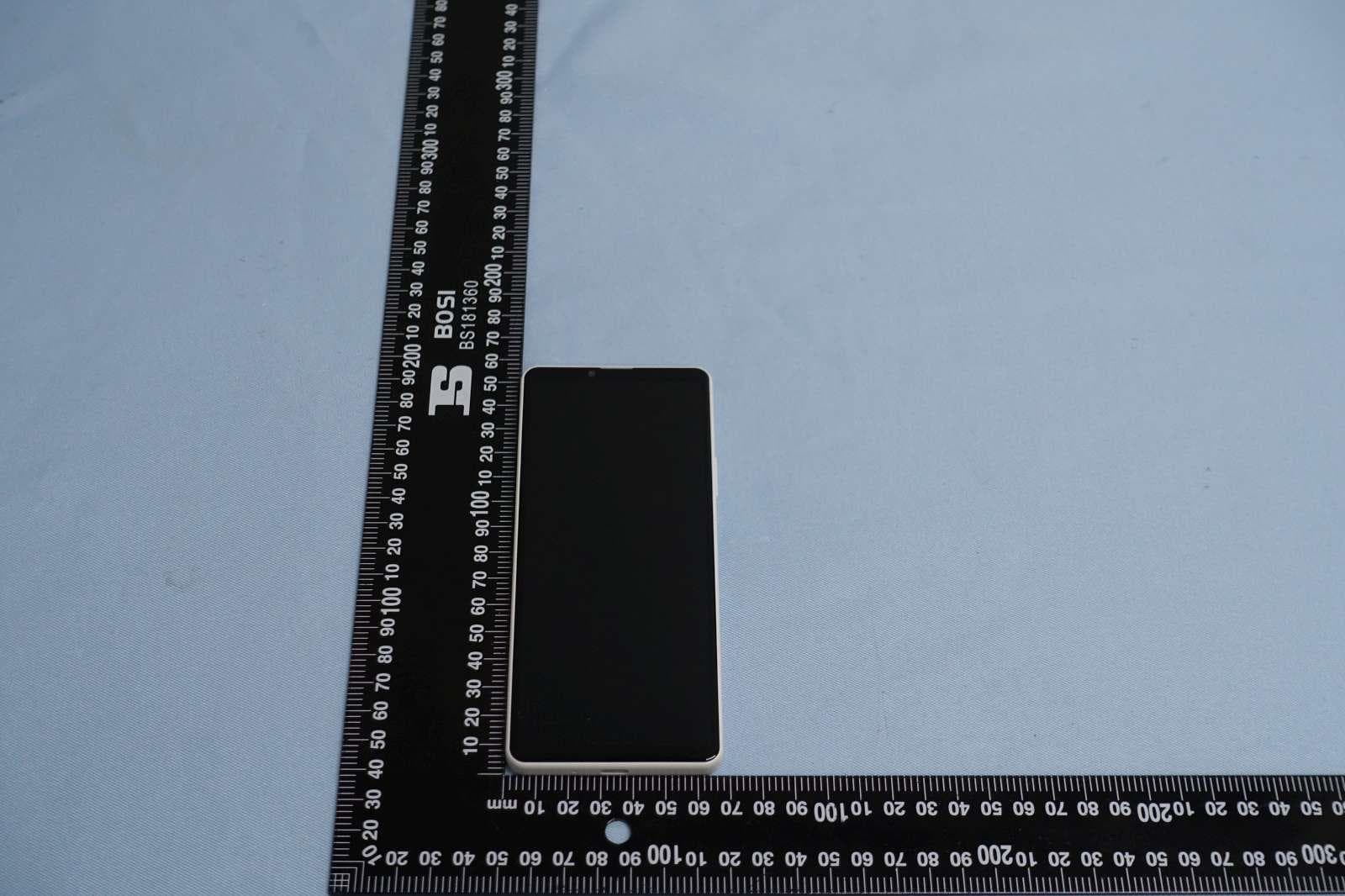 GSM/WCDMA/LTE Phone with BT, DTS/UNIIa/b/g/n/ac, NFC, FM receiver and GNSS - FCC ID PY7-81713C - Sony Corporation