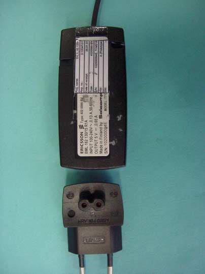 Licensed portable - FCC ID PY71130202 - Sony Corporation (4)