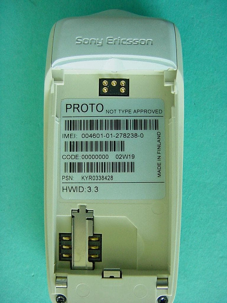 Licensed Portable - FCC ID PY71130402 - Sony Corporation