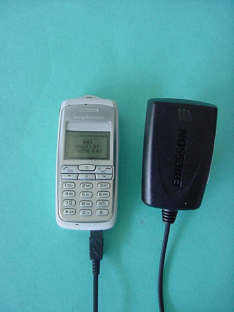 Licensed Portable - FCC ID PY71130402 - Sony Corporation (5)