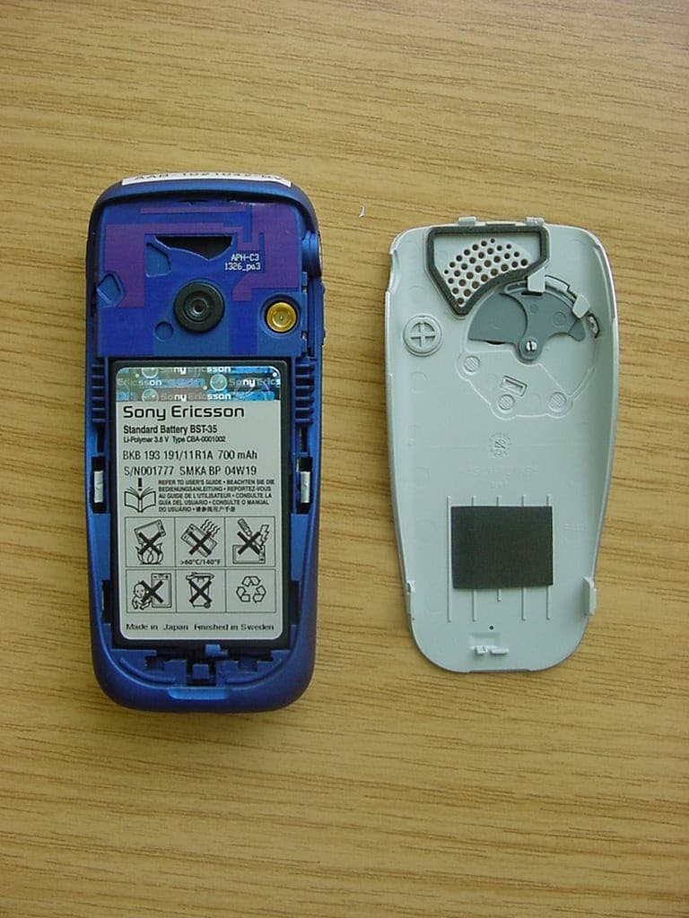 Licensed Transmitter - FCC ID PY7A1021042 - Sony Corporation (4)