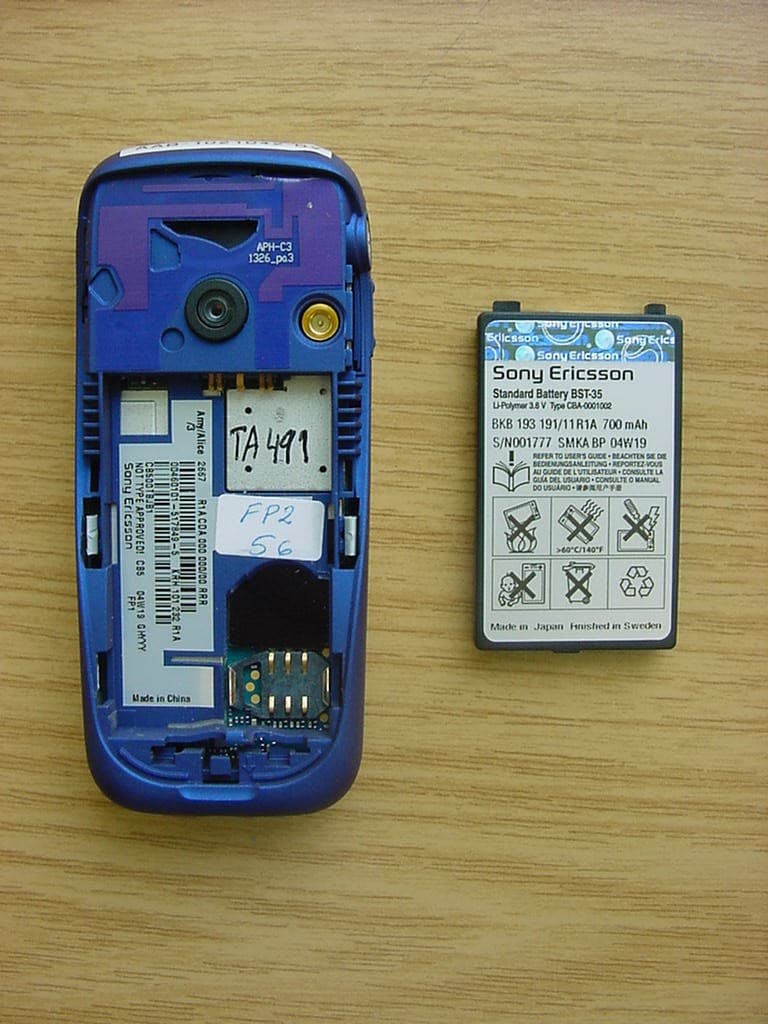 Licensed Transmitter - FCC ID PY7A1021042 - Sony Corporation (2)