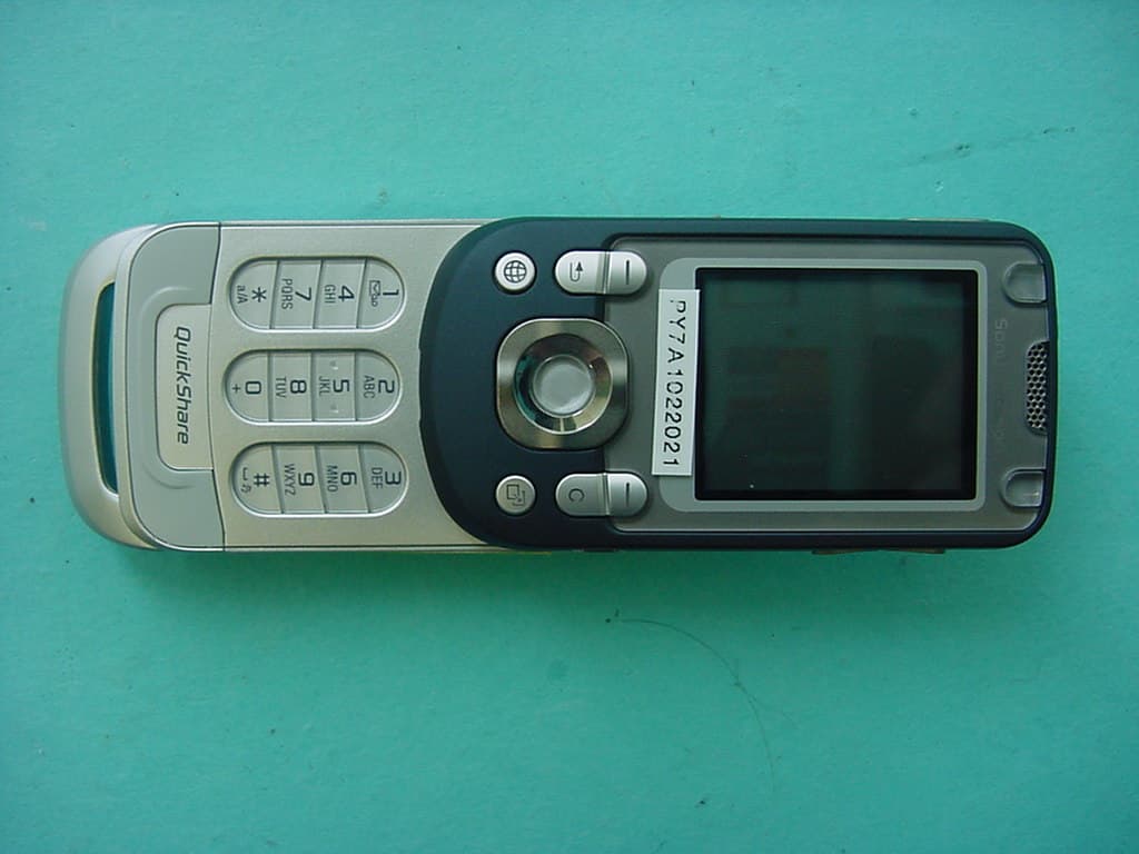 Licensed Transmitter - FCC ID PY7A1022021 - Sony Corporation (5)