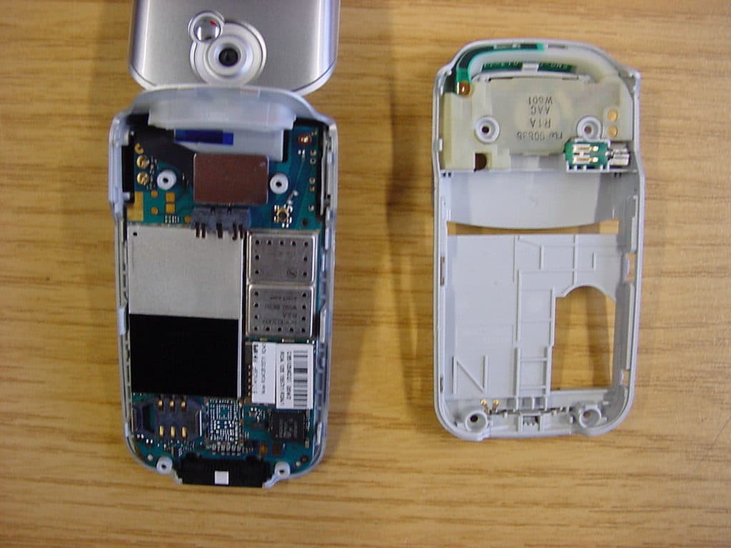 Licesned Transmitter - FCC ID PY7A1022031 - Sony Corporation (3)