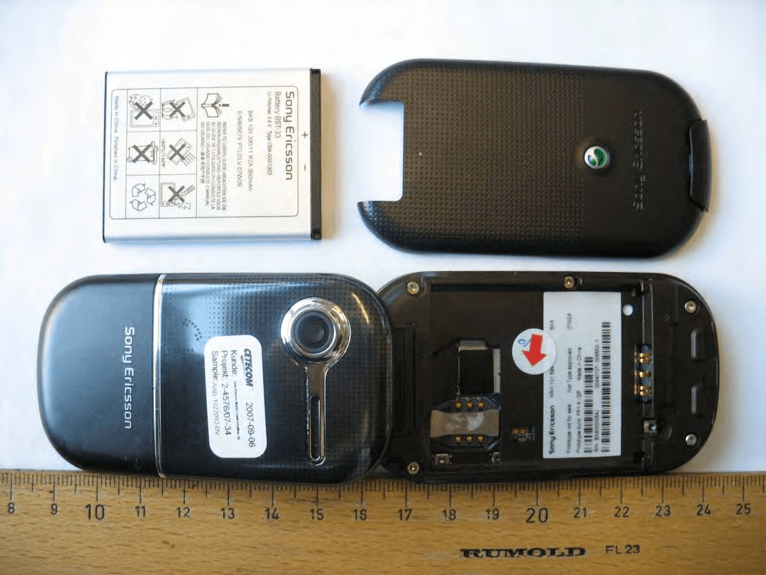 GSM 900/1800/1900 Mobile Phone - FCC ID PY7A1022092 - Sony Corporation (1)