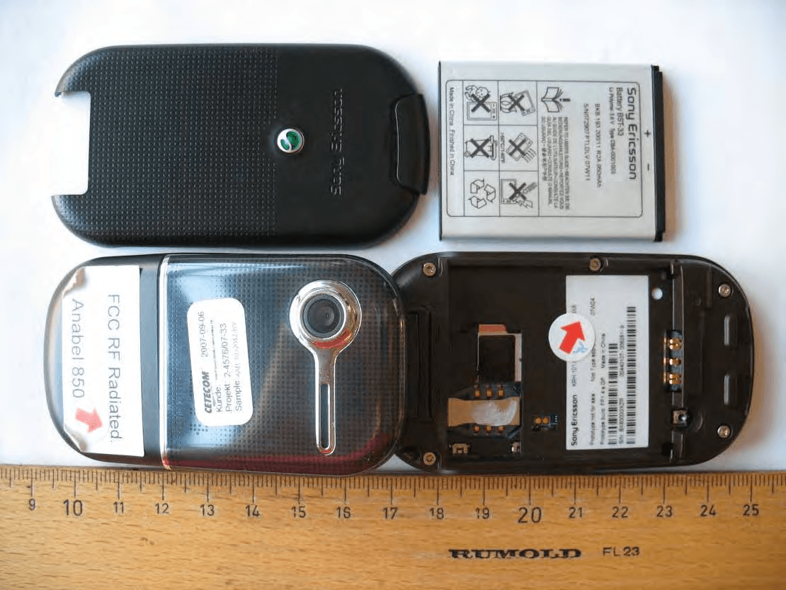 GSM 850/1800/1900 Mobile Phone - FCC ID PY7A1032042 - Sony Corporation (1)