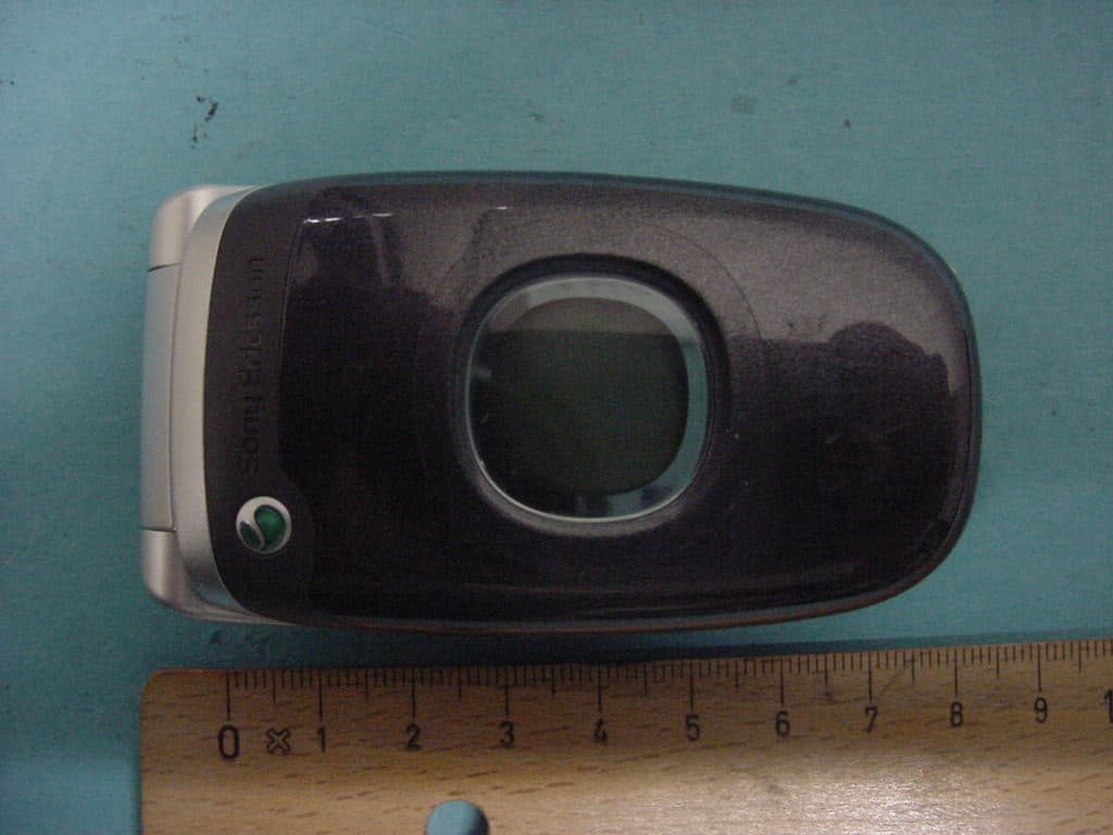 GSM 850/1900 Mobile Phone - FCC ID PY7A1041031 - Sony Corporation (3)