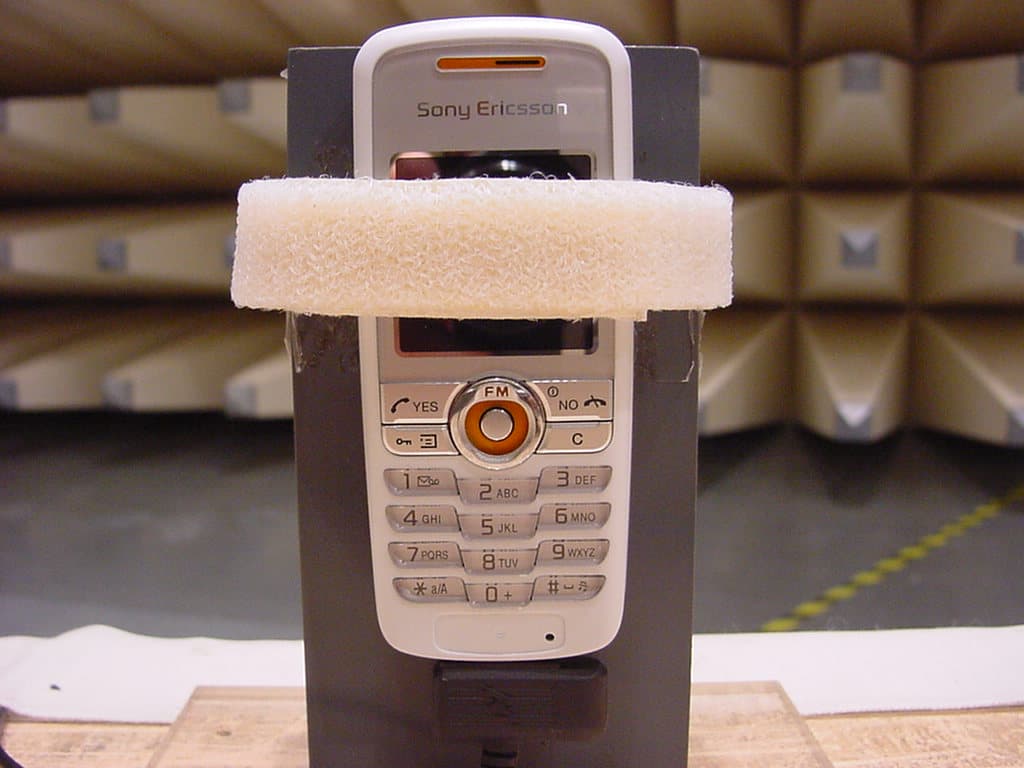Licensed Transmitter - FCC ID PY7A1042011 - Sony Corporation (1)