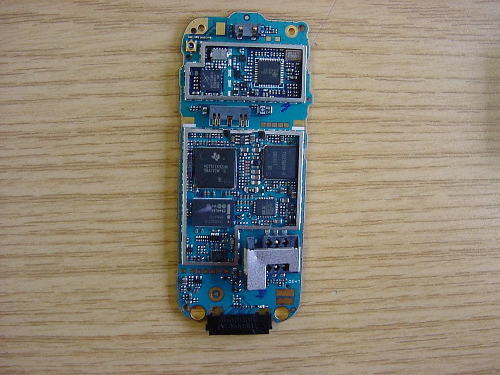 Licensed Transmitter - FCC ID PY7A1042021 - Sony Corporation (5)