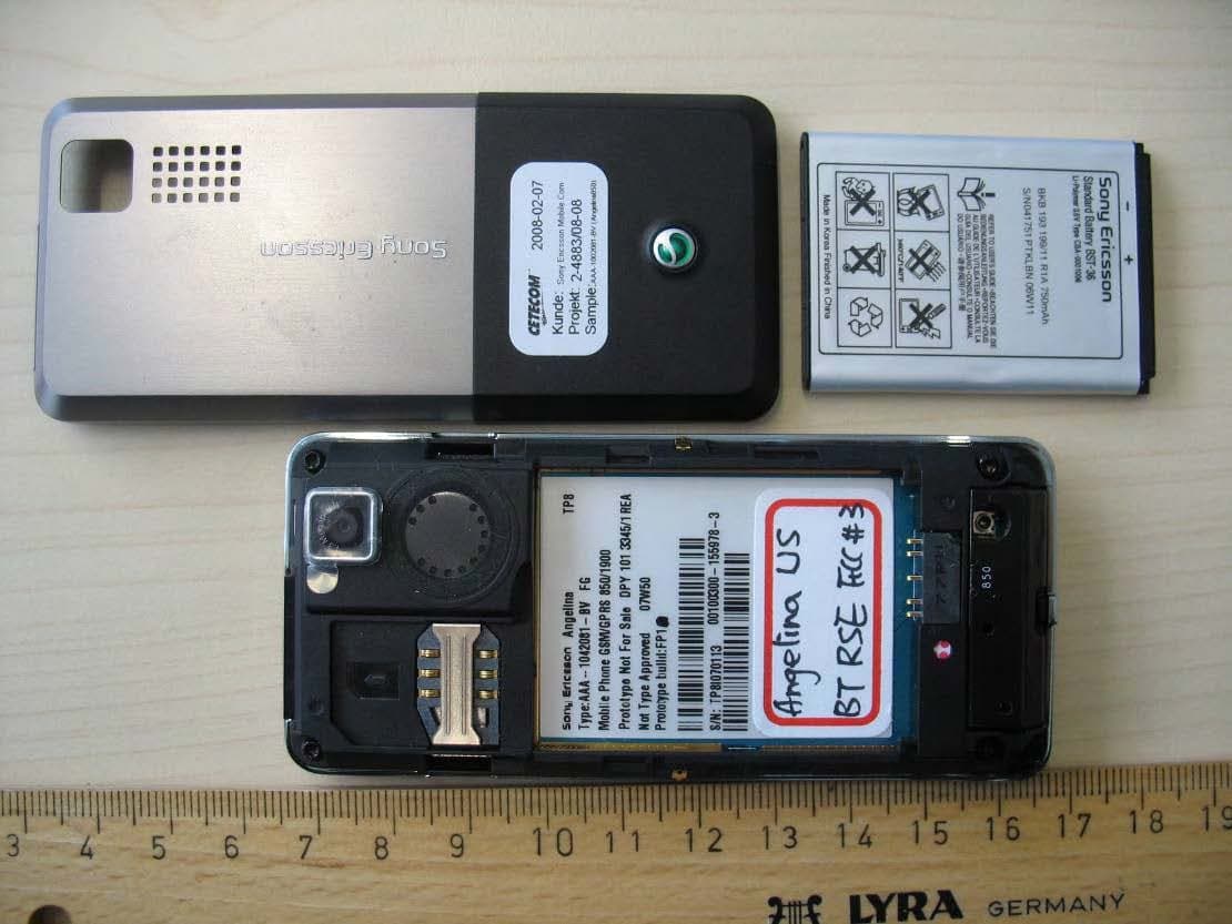 Licensed transmitter - FCC ID PY7A1042081 - Sony Corporation