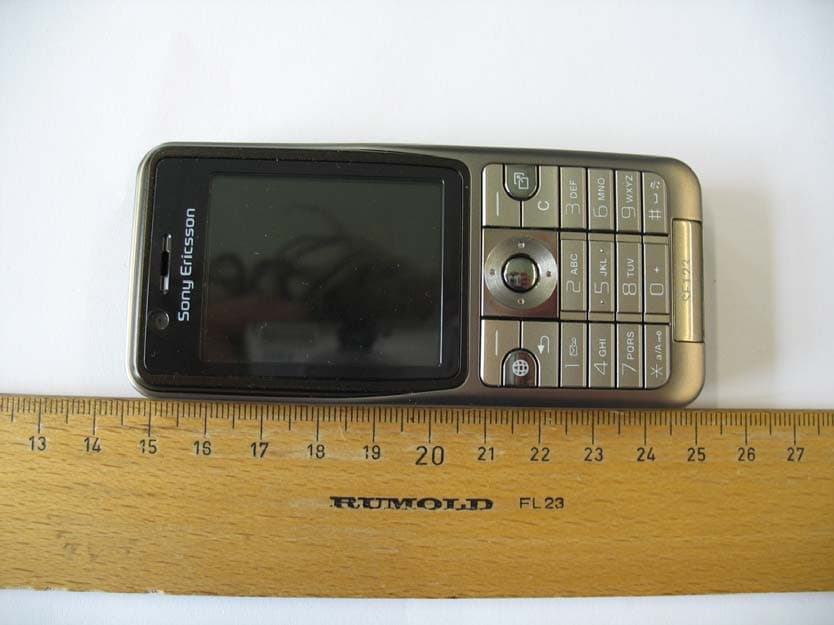 Licensed Transmitter - FCC ID PY7A3022091 - Sony Corporation (1)