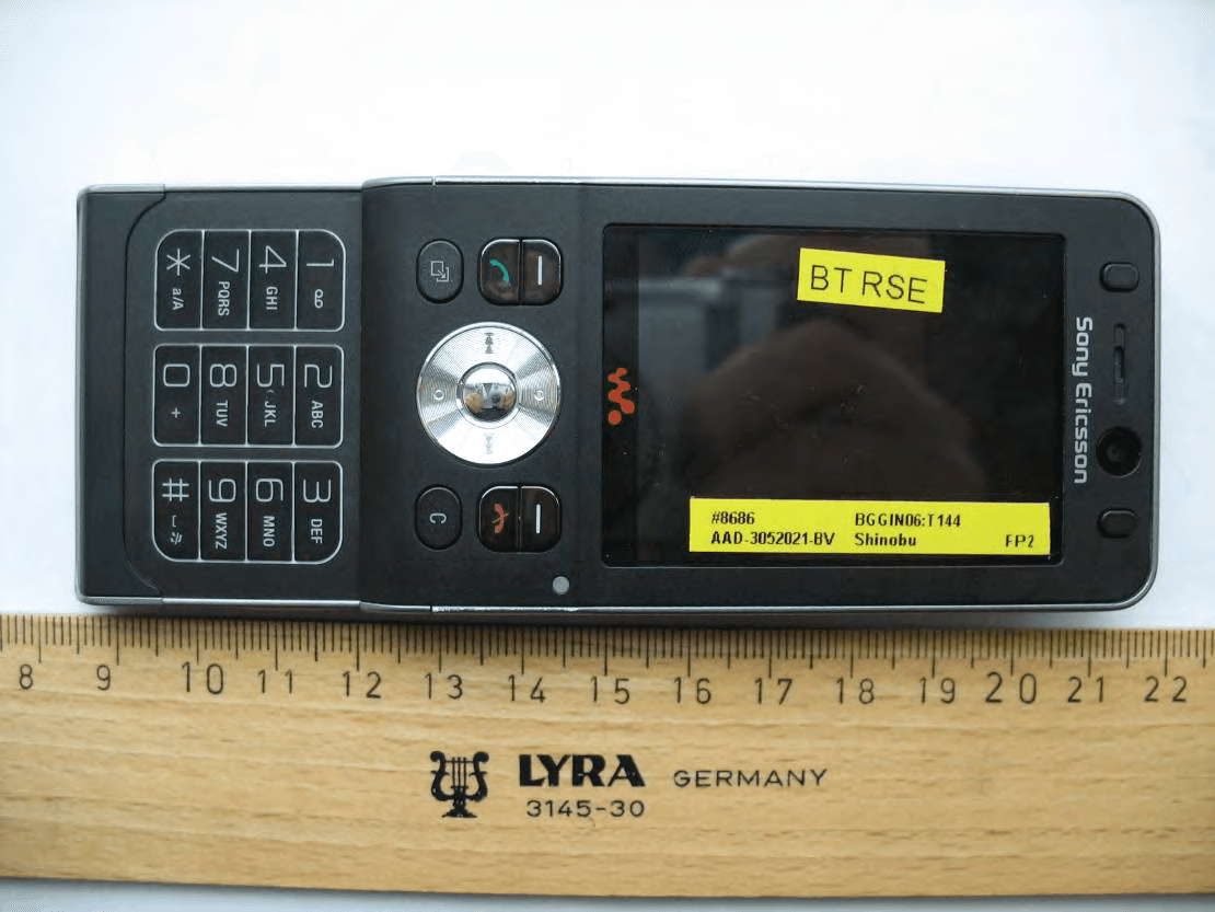 Licensed transmitter - FCC ID PY7A3052021 - Sony Corporation
