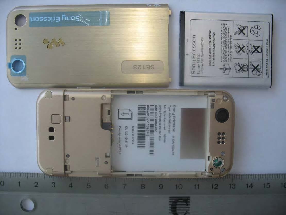 Licensed Transmitter - FCC ID PY7A3052041 - Sony Corporation