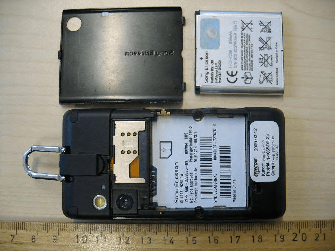 GSM 850/900/1800/1900 GPRS / EDGE / UMTS FDD1&2&5 HSDPA / HSUPA mobile phone with Bluetooth, WLAN, A-GPS, FM receiver - FCC ID PY7A3880035 - Sony Corporation (2)
