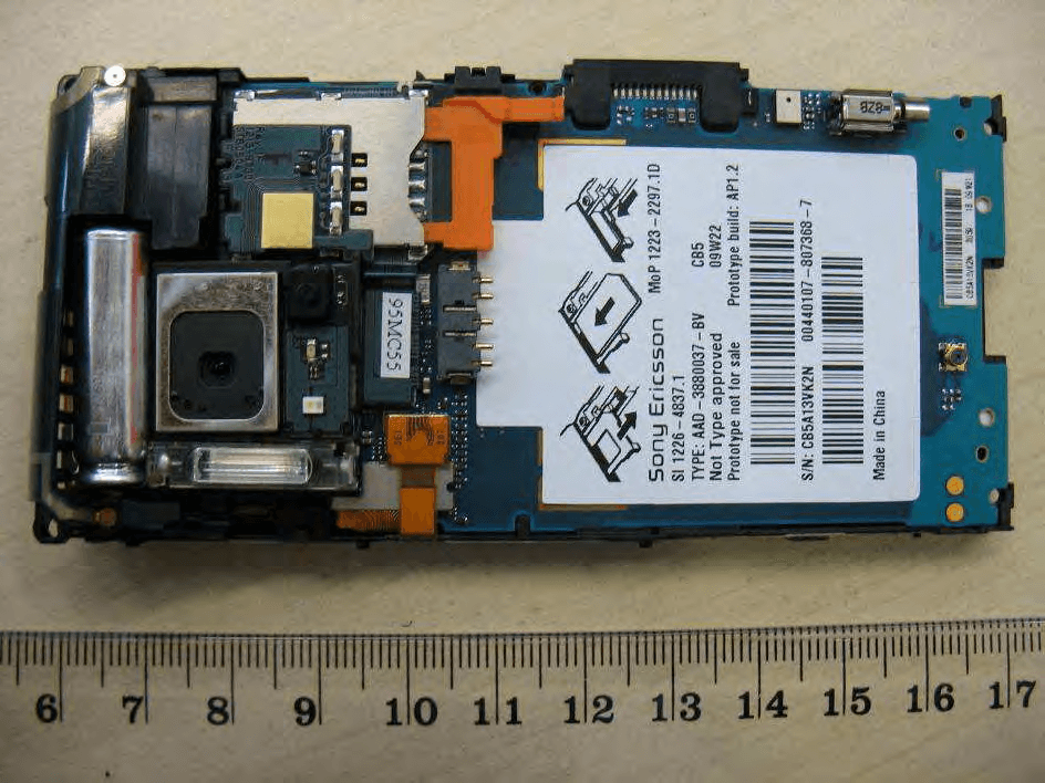 GSM 850/900/1800/1900 GPRS / EDGE / UMTS FDD1&2&5 / HSPA mobile phone with Bluetooth, WLAN, GPS, FM receiver - FCC ID PY7A3880037 - Sony Corporation (5)