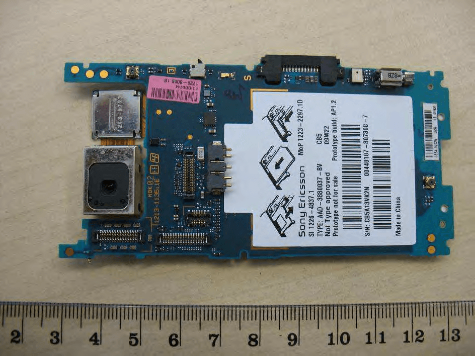 GSM 850/900/1800/1900 GPRS / EDGE / UMTS FDD1&2&5 / HSPA mobile phone with Bluetooth, WLAN, GPS, FM receiver - FCC ID PY7A3880037 - Sony Corporation (4)