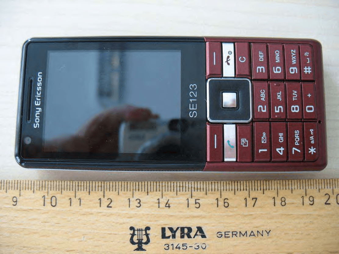 GSM 850/900/1800/1900 GPRS / EDGE / UMTS FDD1&2&5 HSDPA mobile phone with Bluetooth, FM receiver - FCC ID PY7A3880053 - Sony Corporation
