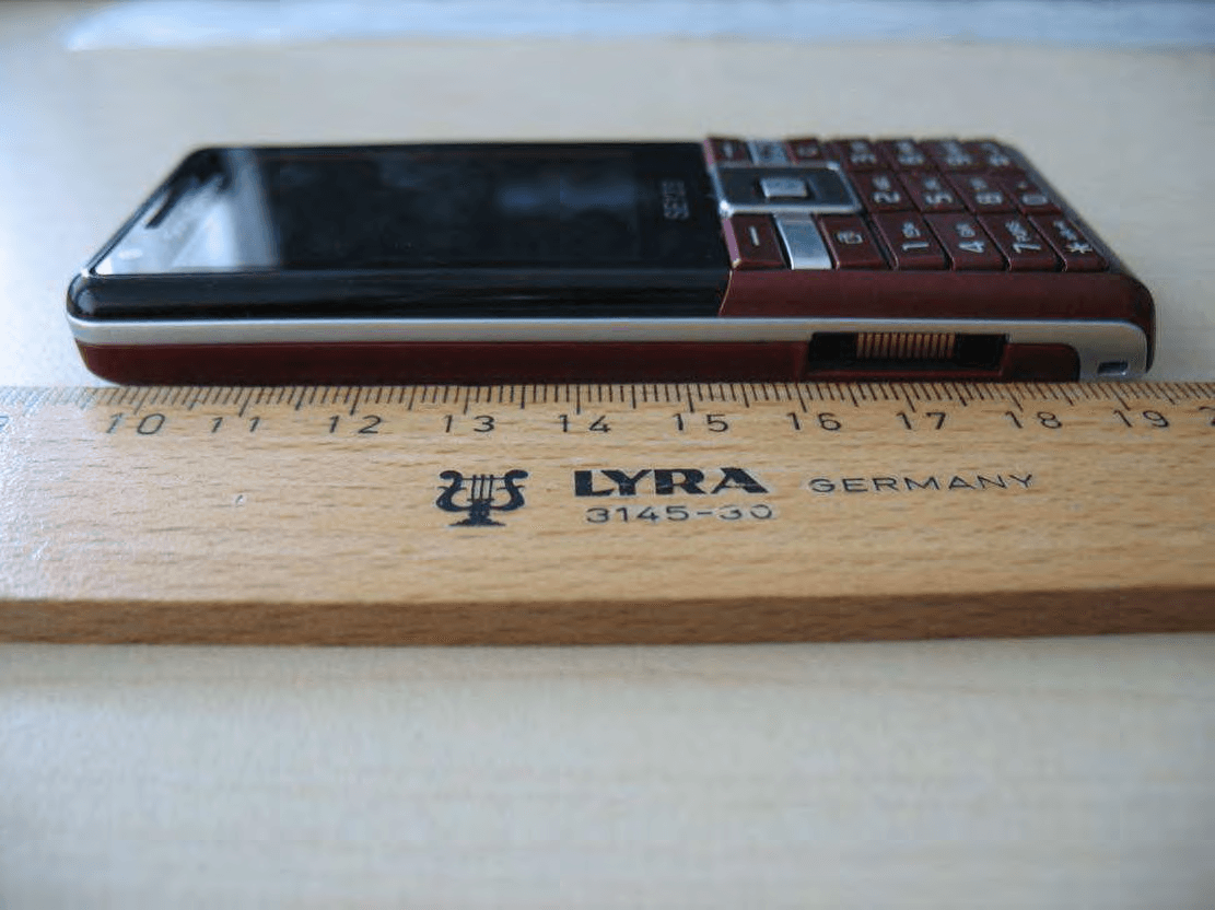 GSM 850/900/1800/1900 GPRS / EDGE / UMTS FDD1&2&5 HSDPA mobile phone with Bluetooth, FM receiver - FCC ID PY7A3880053 - Sony Corporation (3)