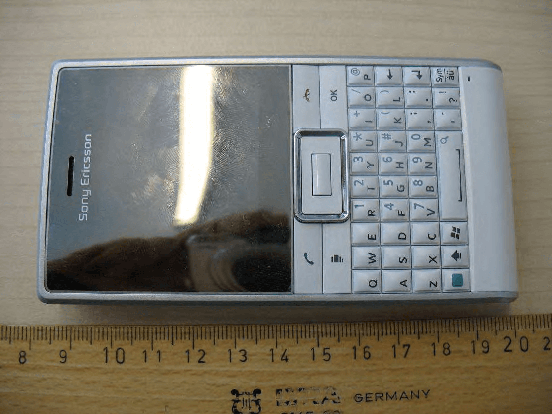 GSM 850/900/1800/1900 GPRS/EDGE/UMTS FDD125 / HSPA mobile phone with Bluetooth, WLAN 802.11bg, GPS, FM receiver - FCC ID PY7A3880062 - Sony Corporation