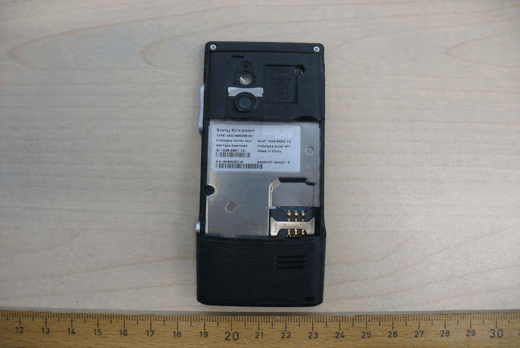 GSM 850/900/1800/1900 GPRS / EDGE / UMTS FDD1&8 / HSPA mobile phone with Bluetooth, WLAN, GPS/A-GPS, FM receiver - FCC ID PY7A3880065 - Sony Corporation (3)