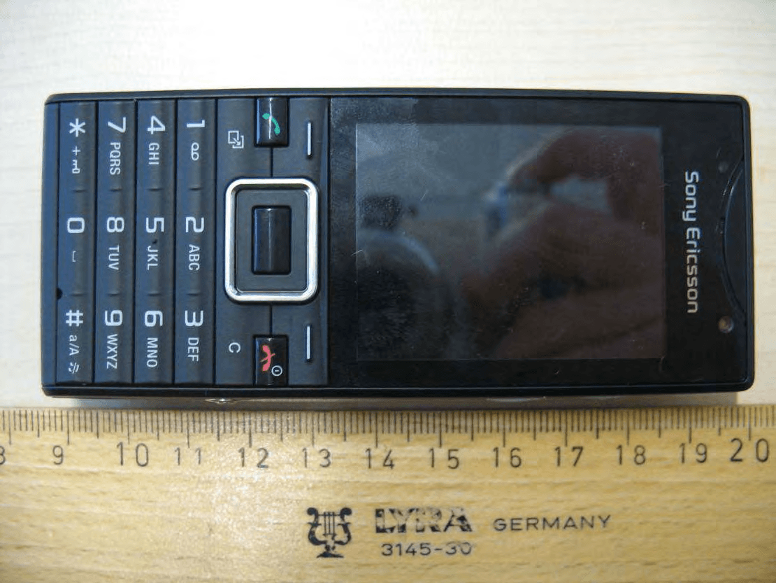 GSM 850/900/1800/1900 GPRS / EDGE / UMTS FDD1 / HSPA mobile phone with Bluetooth, FM receiver - FCC ID PY7A3880067 - Sony Corporation (2)