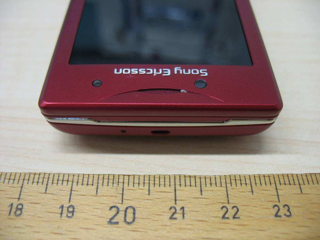 GSM 850/900/1800/1900 GPRS / EDGE / UMTS FDD1&8 / HSPA mobile phone with Bluetooth, GPS/A-GPS, FM receiver - FCC ID PY7A3880080 - Sony Corporation (3)
