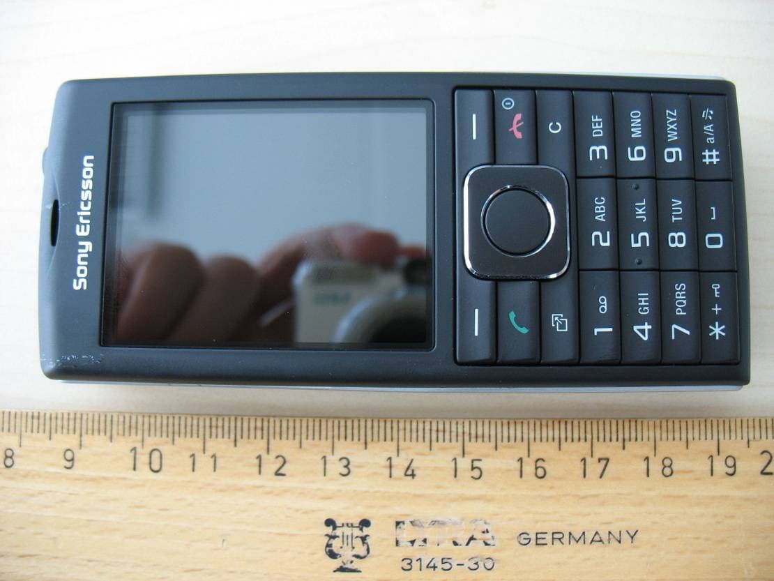 WCDMA/GSM/EDGE Mobile Phone with BT - FCC ID PY7A3880095 - Sony Corporation (1)