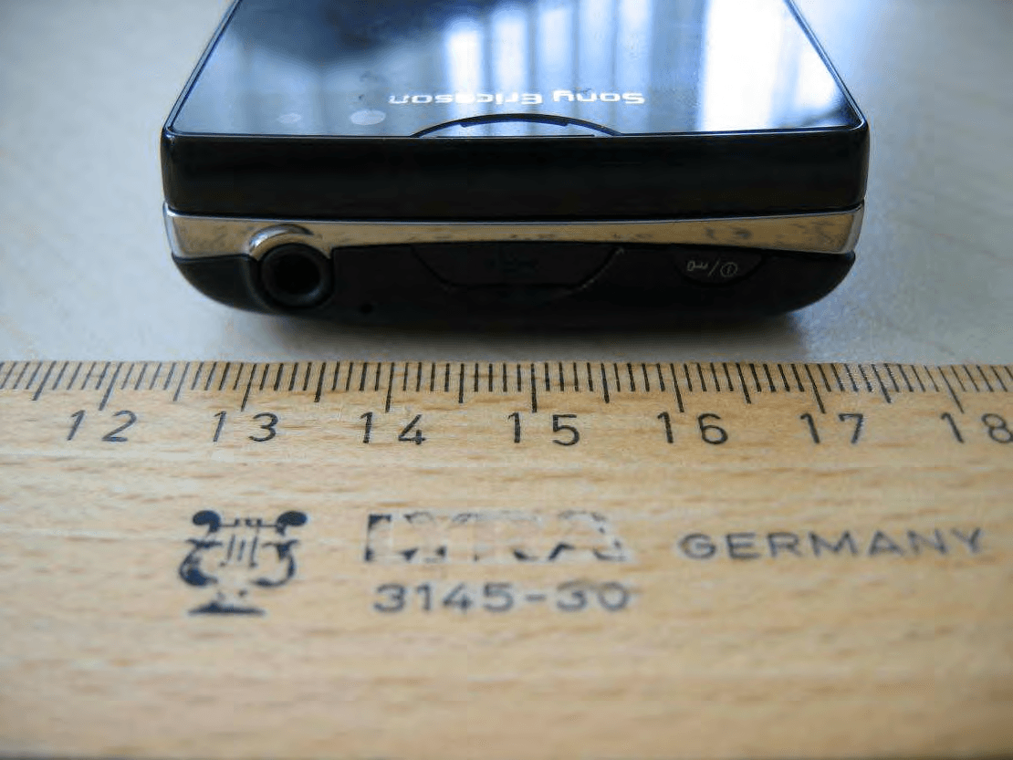 Mobile phone with Bluetooth, WLAN 802.11bgn, GPS/A-GPS, ANT+ and FM Rx - FCC ID PY7A3880105 - Sony Corporation (3)