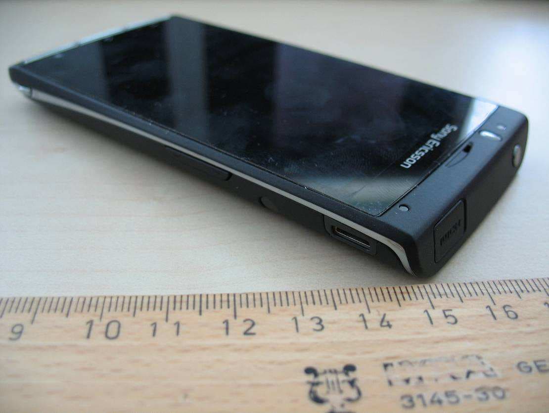 GSM 850/900/1800/1900 GPRS / EDGE / UMTS FDD156 / HSUPA/HSDPA mobile phone with Bluetooth, WLAN 802.11bgn, GPS/A-GPS, FM Rx, ANT+ and RFID - FCC ID PY7A3880112 - Sony Corporation