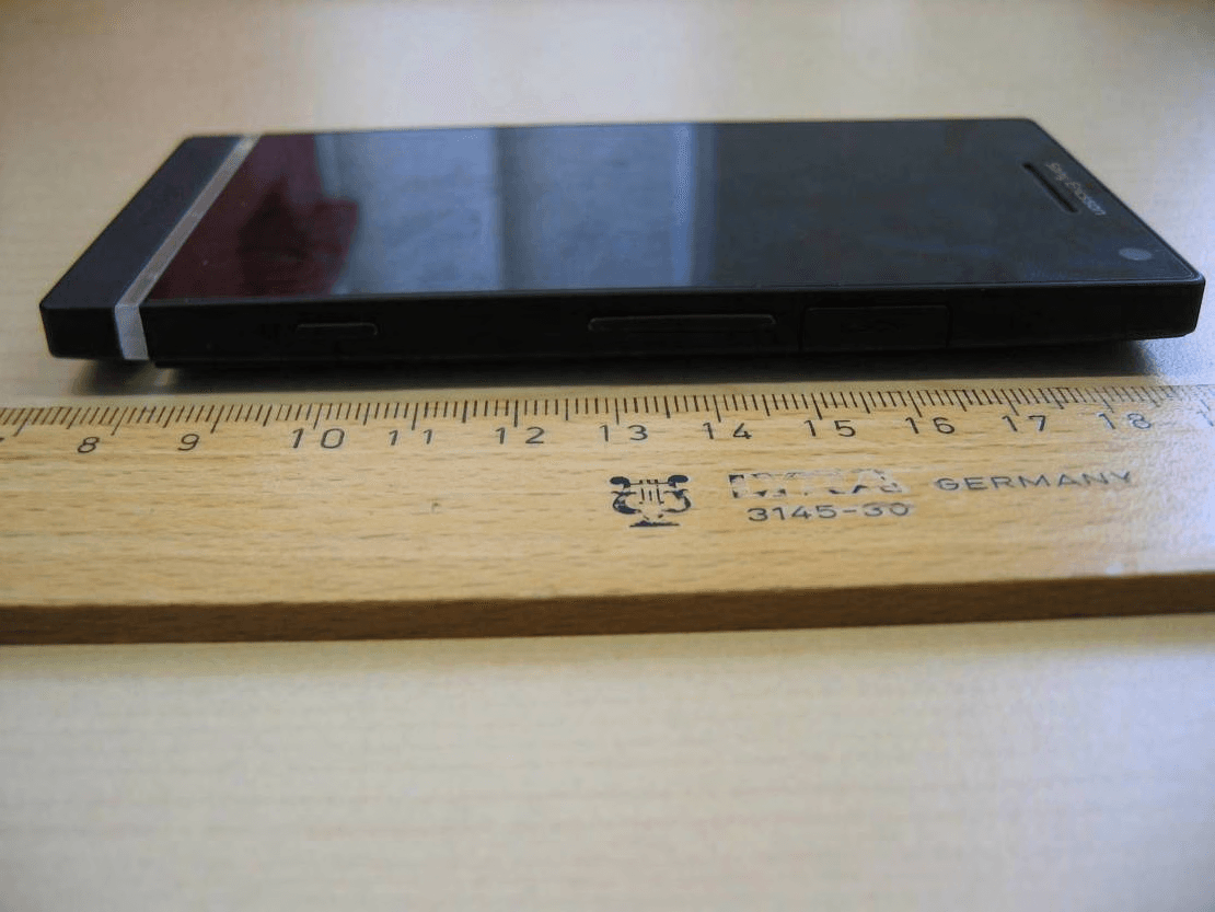 Mobile phone with Bluetooth, WLAN 802.11bgn, GPS/A-GPS, ANT+, RFID and FM Rx - FCC ID PY7A3880120 - Sony Corporation (5)