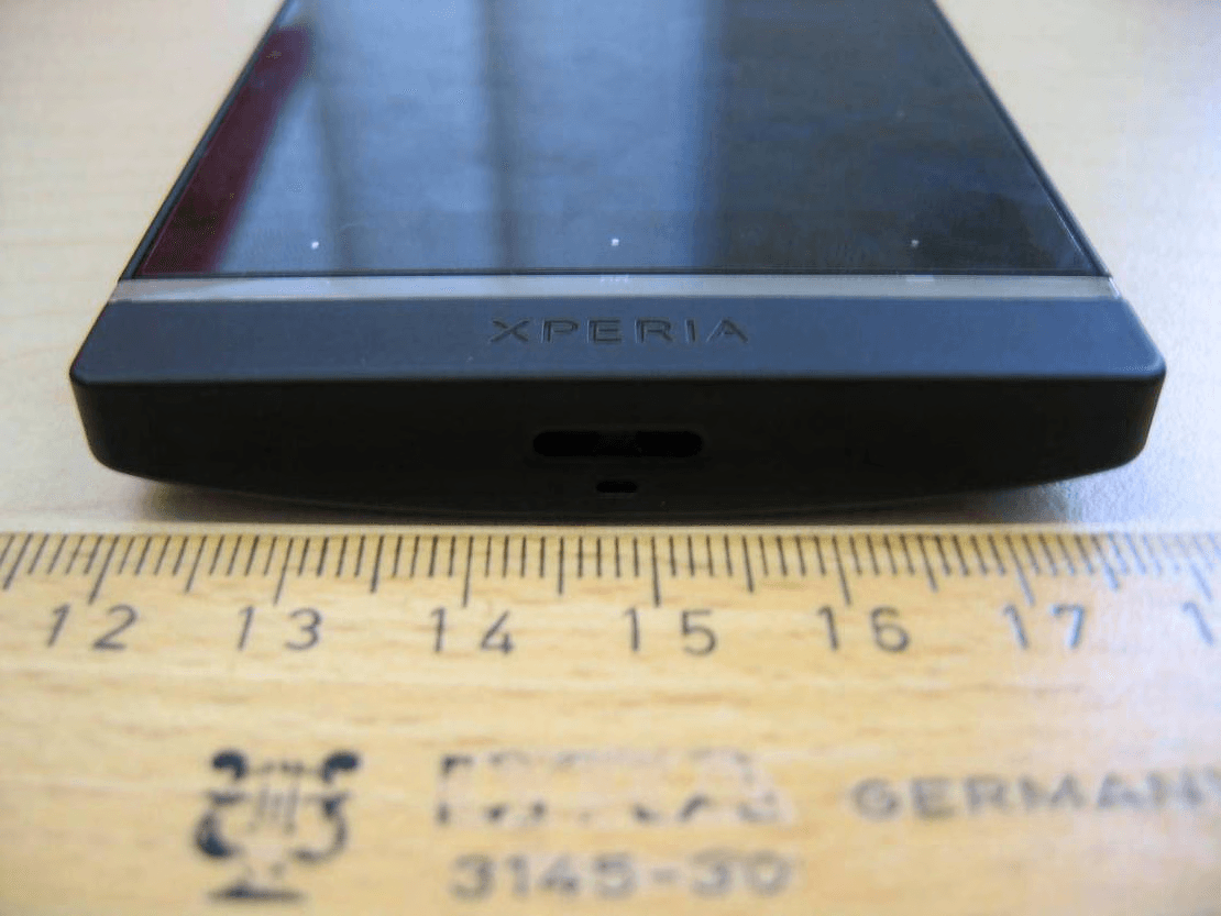 Mobile phone with Bluetooth, WLAN 802.11bgn, GPS/A-GPS, ANT+, RFID and FM Rx - FCC ID PY7A3880120 - Sony Corporation (4)